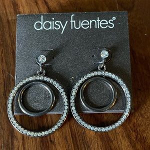 Women’s Daisy Fuentes Circle Post Crystal Gun Metal Earrings. NWT.